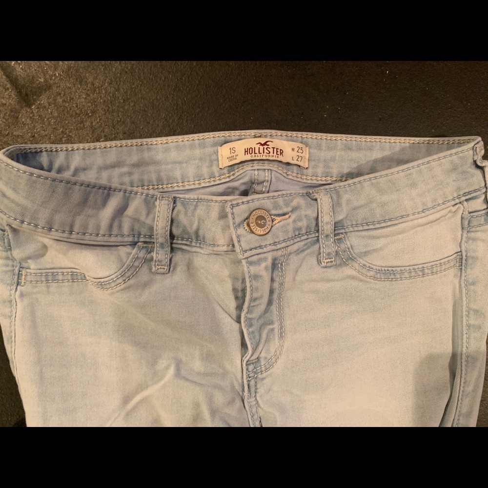 Hollister Low-rise Jeans - Picture 3 of 3